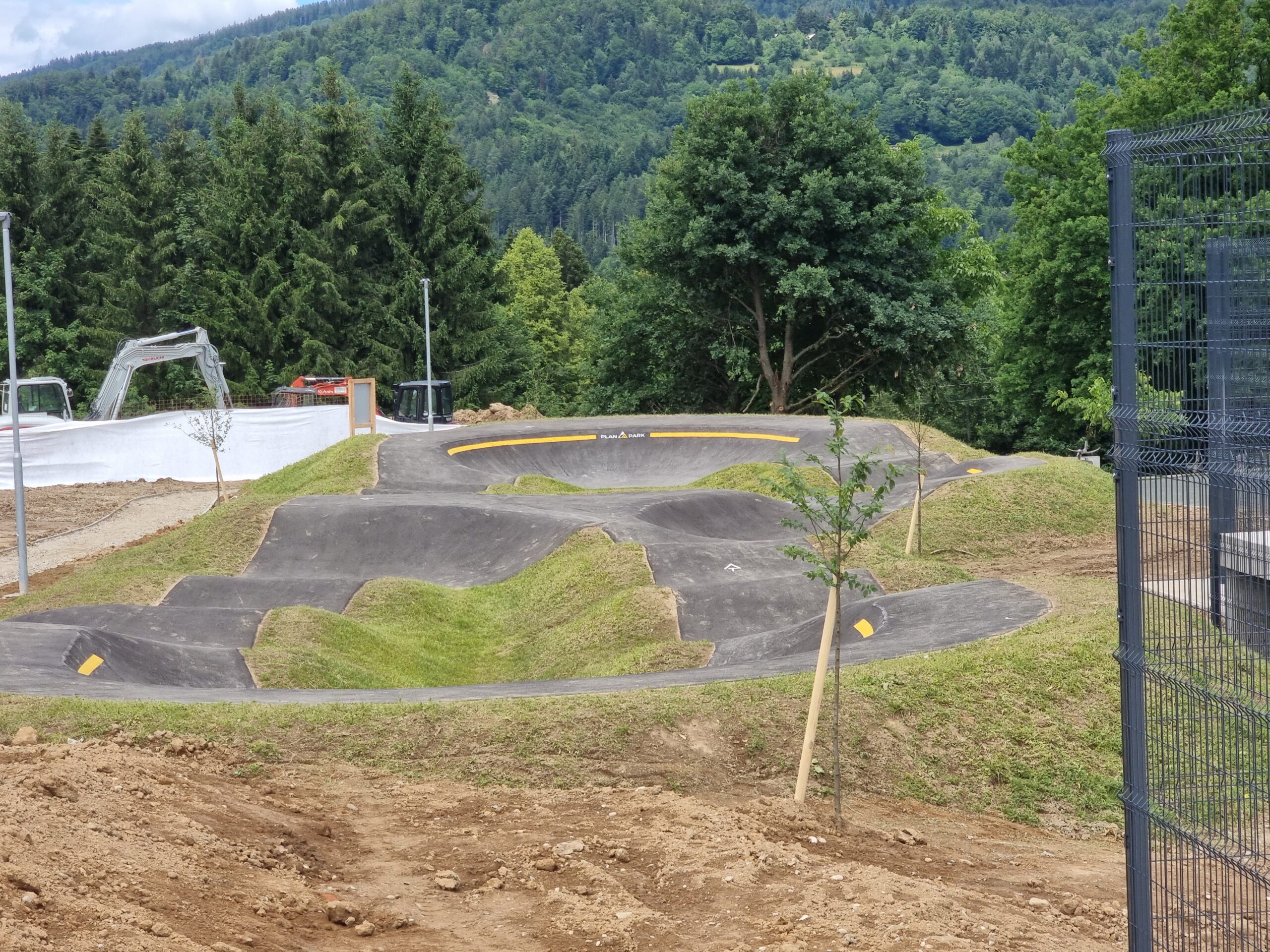 Asfaltni pumptrack Lovrenc na Pohorju